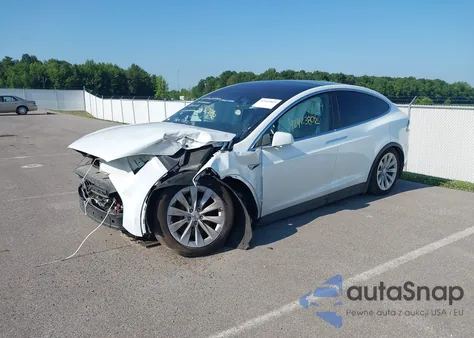 2019 Tesla Model X из США, поврежденный, VIN 5YJXCAE26KF188744